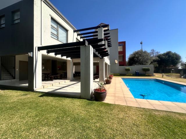 Apartment for rent in Paulshof, Randburg
