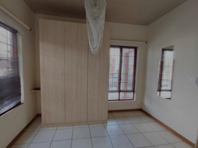 Apartment for rent in Waterkloof, Gauteng