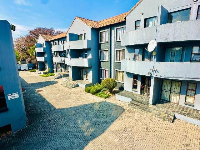 Apartment for rent in Noordwyk, City of Johannesburg Metropolitan Municipality