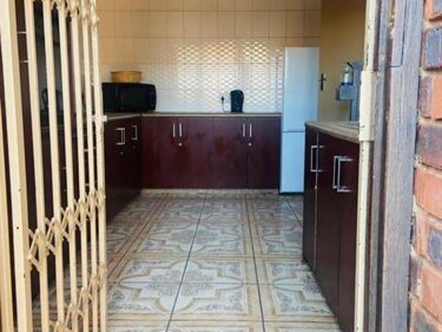 Apartment for rent in Pimville, Soweto