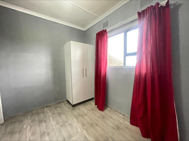Apartment for rent in Seaview, Kwazulu-natal