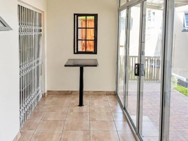 Apartment for rent in Selborne, East London