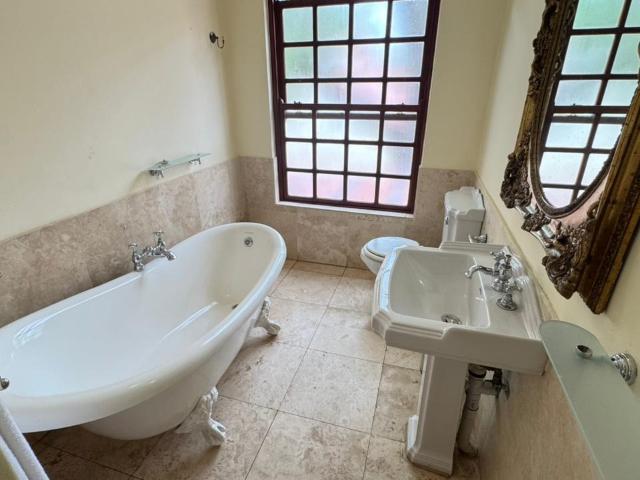 Apartment for rent in Waterkloof, Gauteng