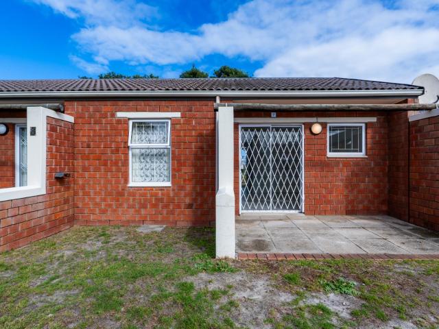 Apartment for rent in Baardskeerdersbos, Western Cape