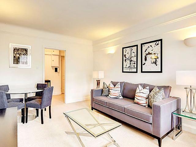 Apartment for rent in Brompton, Greater London