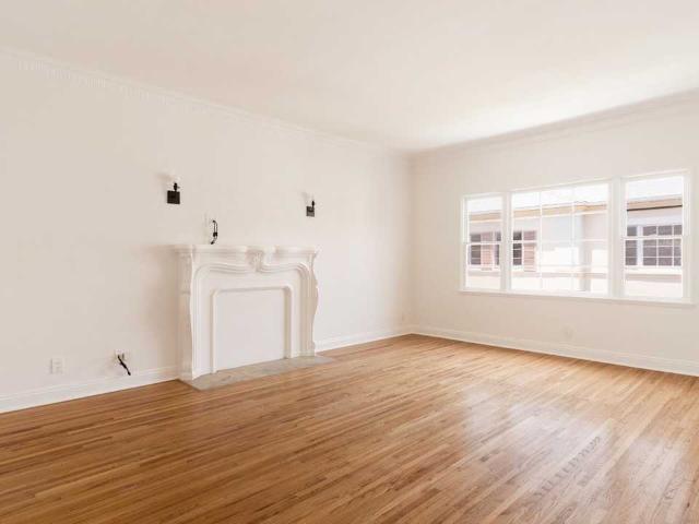 Apartment for rent in Canoga Park, California