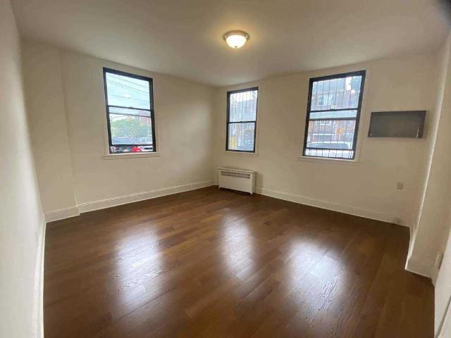 Apartment for rent in Arverne, New York