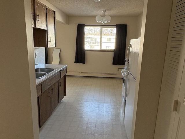 Apartment for rent in Wedgewood, Alberta