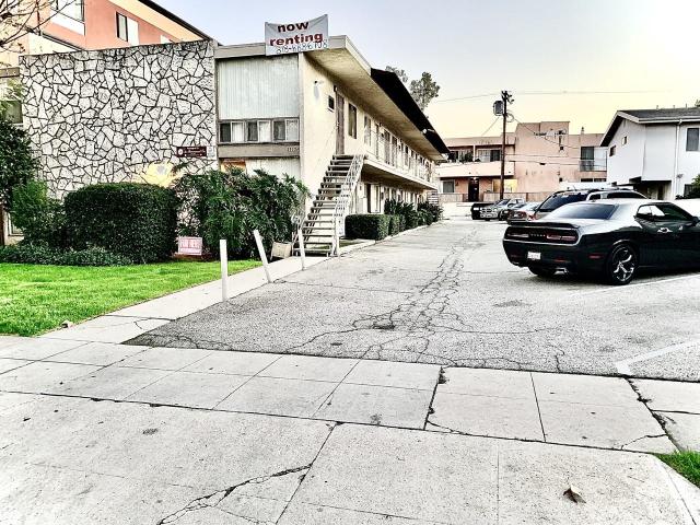 Apartment for rent in North Hollywood Neighborhood Council District, Canoga Park