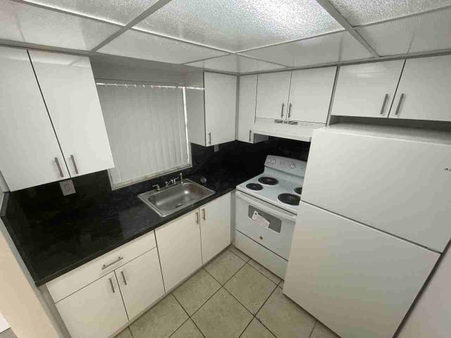 Apartment for rent in San Souci Estates, North Miami