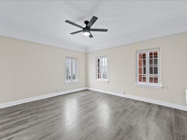 Apartment for rent in Canoga Park, California