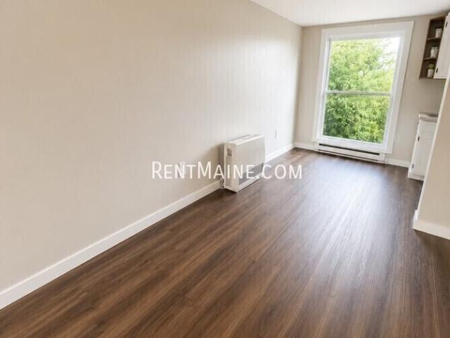 Apartment for rent in Belgrade, Maine