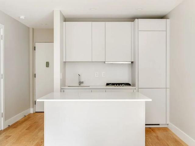 Apartment for rent in Arverne, New York