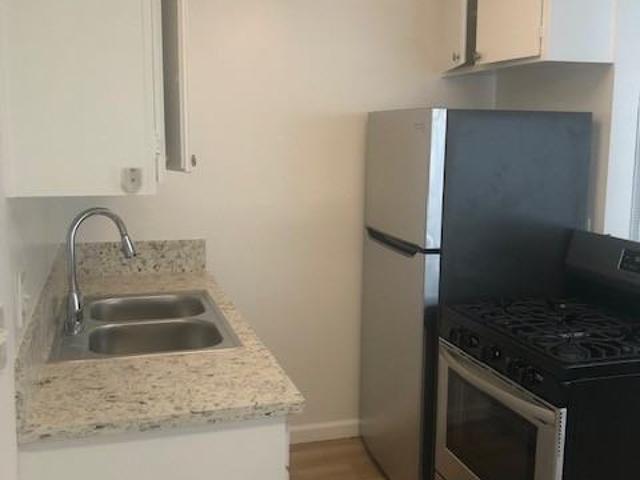 Apartment for rent in Canoga Park, California