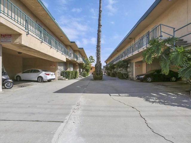 Apartment for rent in Canoga Park, California