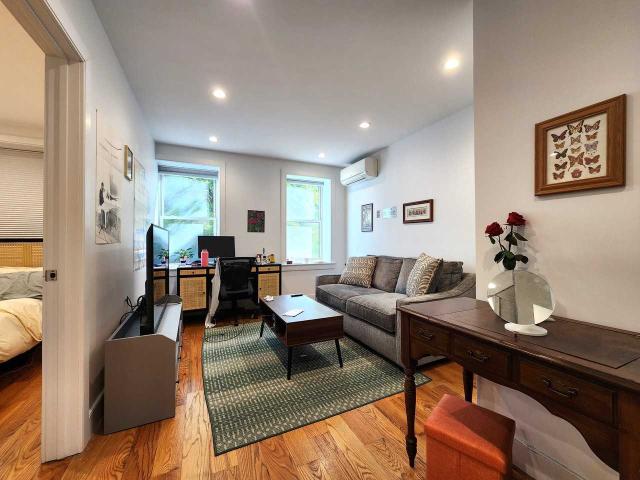 Apartment for rent in Arverne, New York