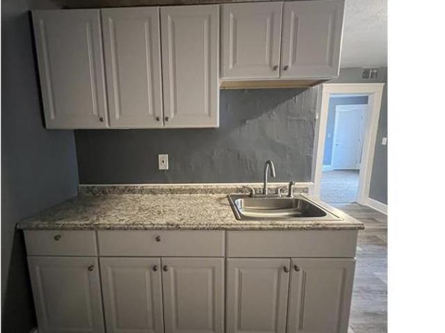 Apartment for rent in Detroit - Shoreway, Cleveland