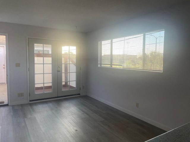 Apartment for rent in Canoga Park, California