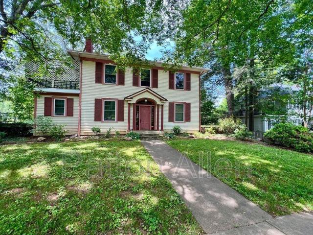 Apartment for rent in Asheville, North Carolina