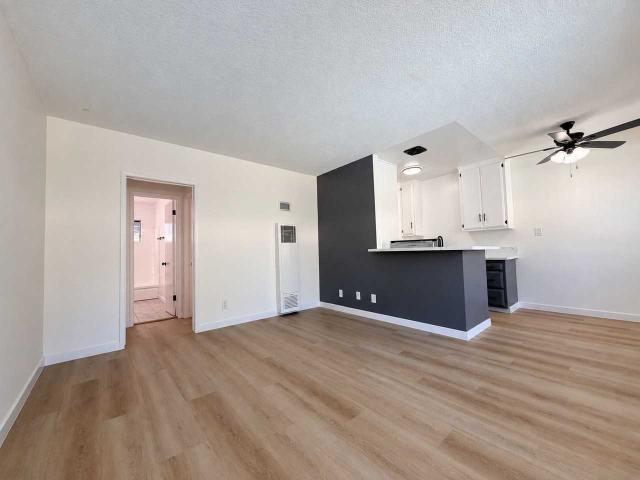 Apartment for rent in Glendale, California