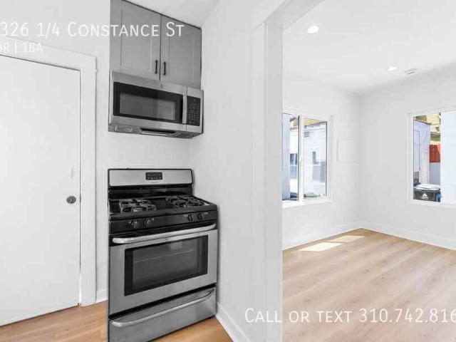 Apartment for rent in Canoga Park, California