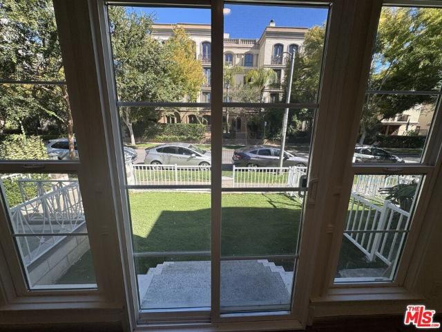 Apartment for rent in Beverly Hills, California