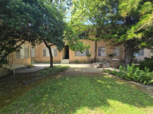 Apartment for rent in Canoga Park, California