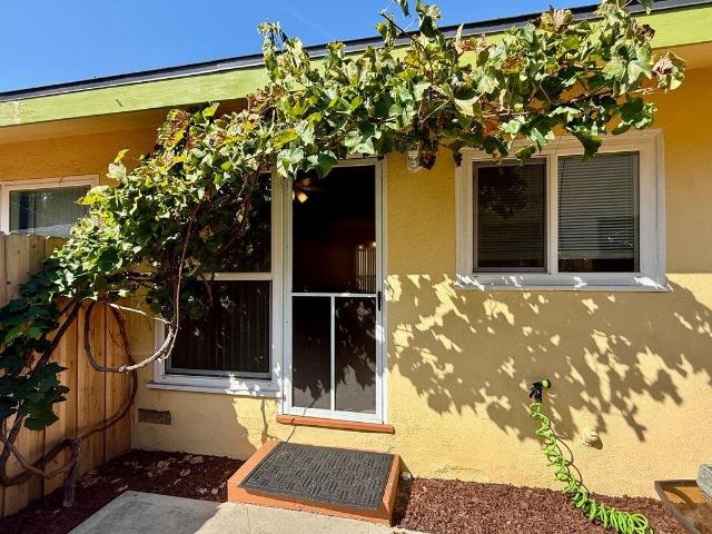Apartment for rent in Van Nuys Neighborhood Council District, Canoga Park