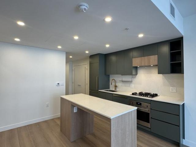 Apartment for rent in Surrey, British Columbia