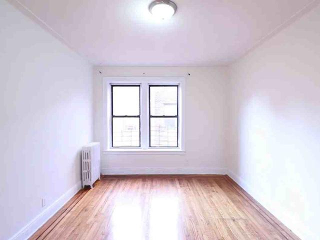 Apartment for rent in Arverne, New York