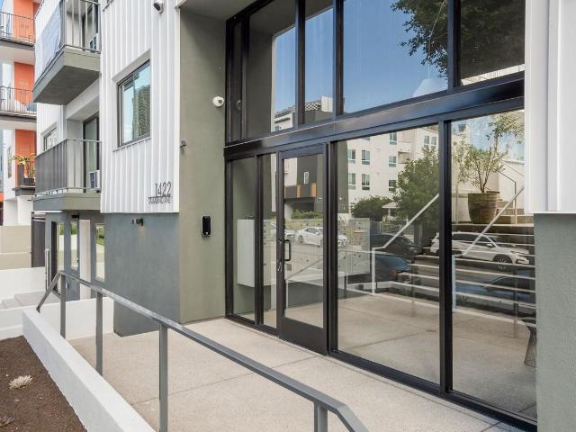 Apartment for rent in Canoga Park, California