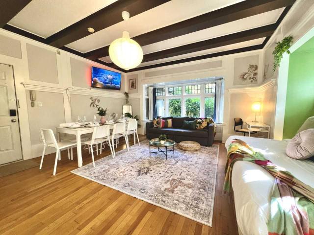 Apartment for rent in Vancouver, British Columbia