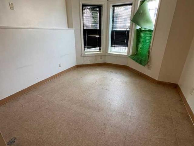 Apartment for rent in Glenwood, New York