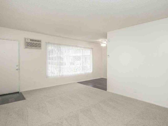 Apartment for rent in Tustin, California