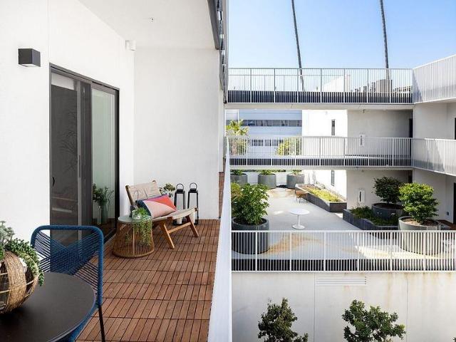 Apartment for rent in Santa Monica, California