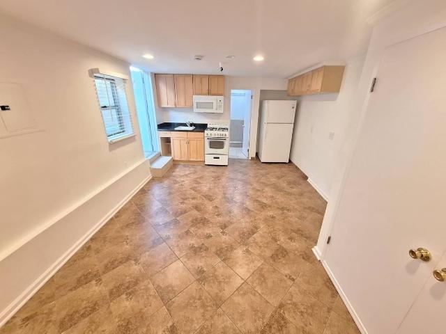 Apartment for rent in Canoga Park, California