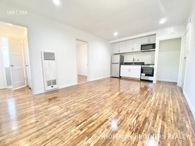 Apartment for rent in Canoga Park, California