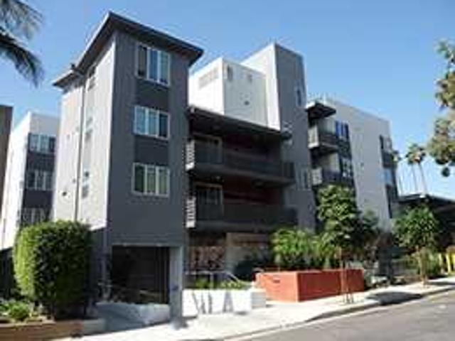 Apartment for rent in Canoga Park, California