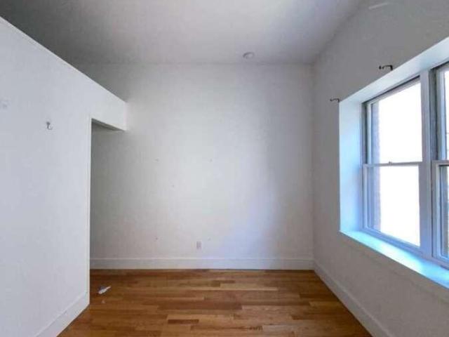 Apartment for rent in Glenwood, New York