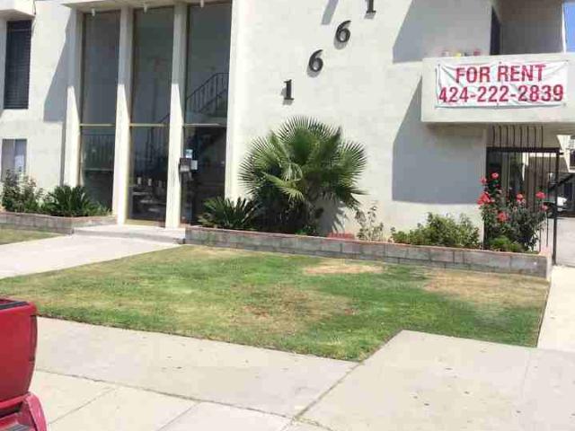 Apartment for rent in Canoga Park, California