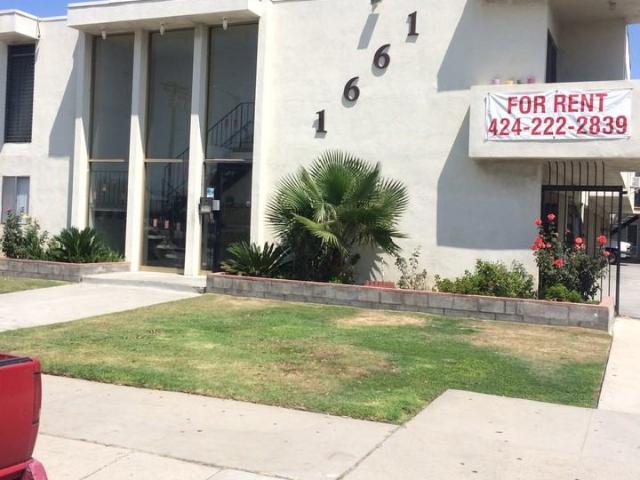 Apartment for rent in Canoga Park, California