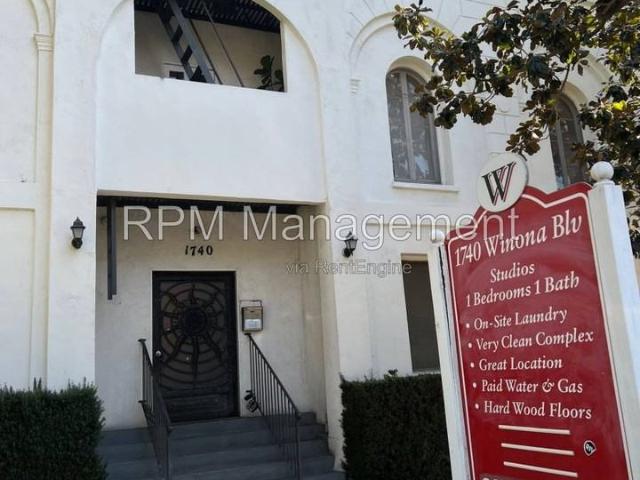 Apartment for rent in Canoga Park, California