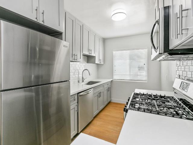 Apartment for rent in Canoga Park, California