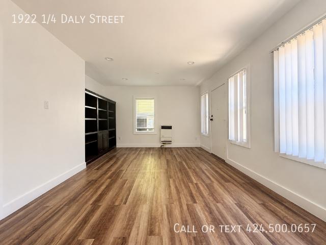 Apartment for rent in Canoga Park, California