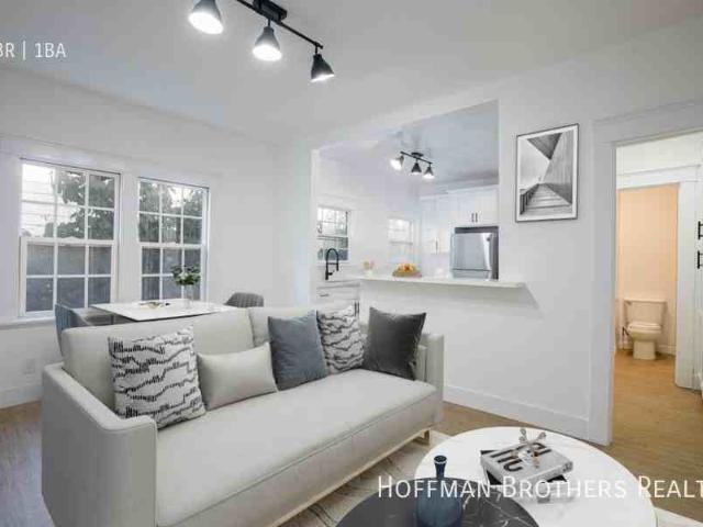 Apartment for rent in Canoga Park, California