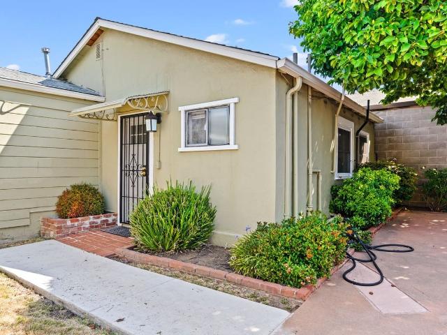 Apartment for rent in California