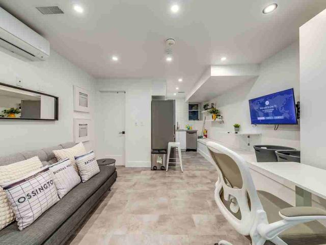 Apartment for rent in Woburn, Ontario