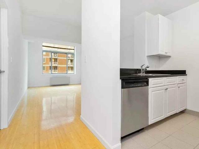Apartment for rent in Arverne, New York