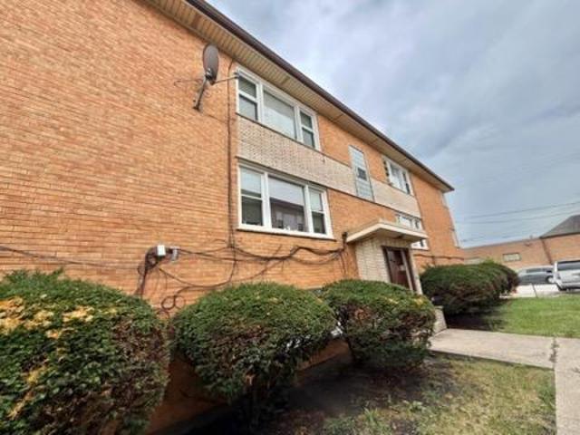Apartment for rent in Blue Island, Illinois