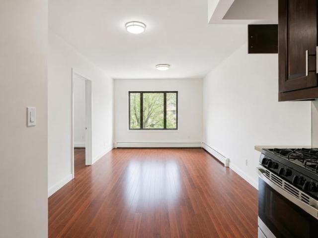 Apartment for rent in The Bronx, Arverne